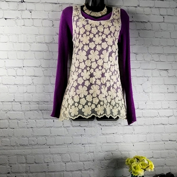 Dylan Lace Tunic. Gorgeous! - Picture 6 of 11